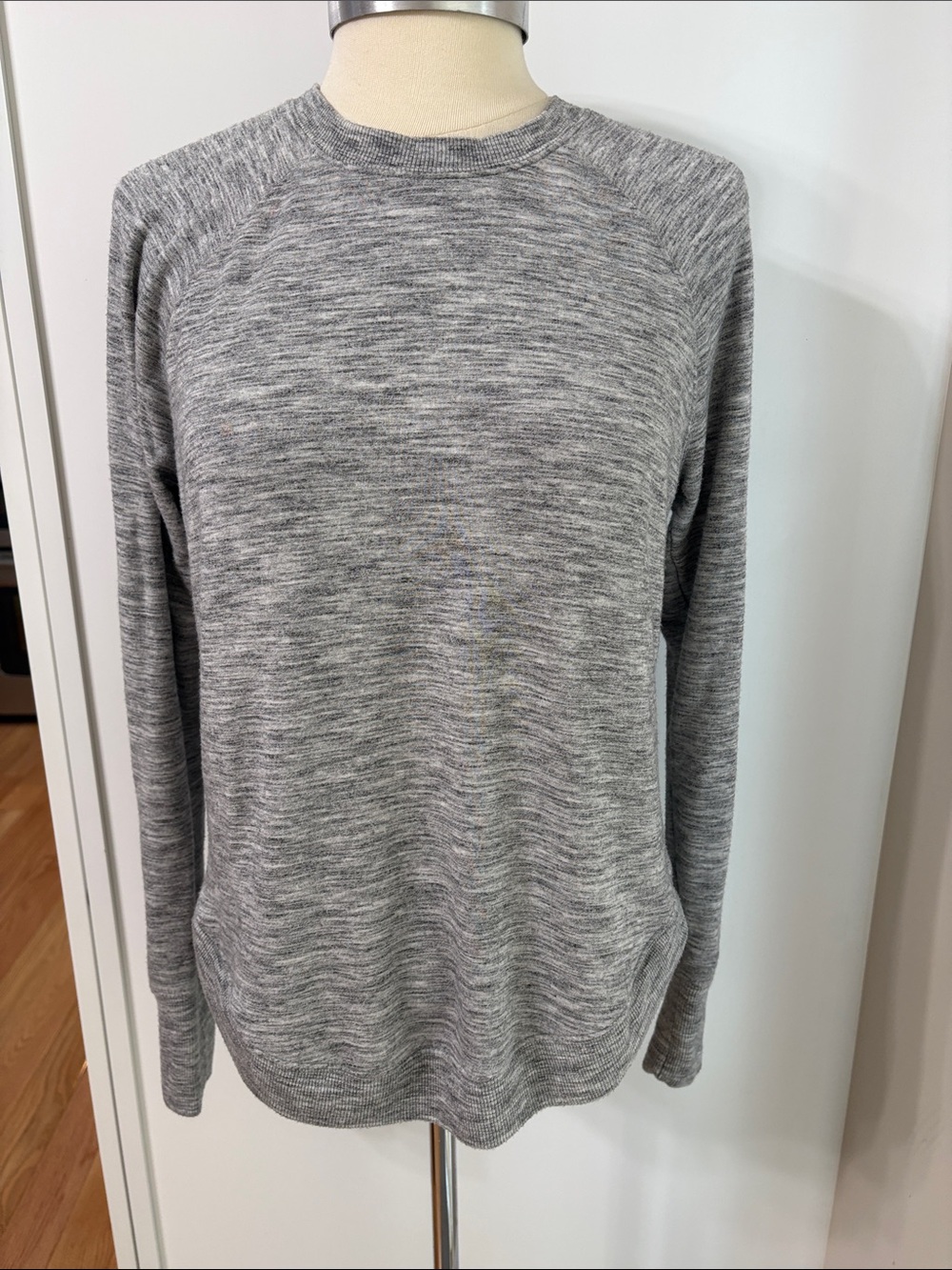 Athleta Mindset Sweatshirt Heather Light Grey Crewneck XS